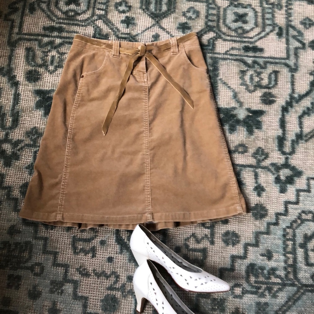 Corduroy skirt